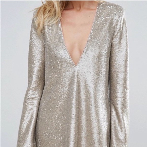 The Jet Set Diaries Oasis Gold Sequin Dress NWT - Picture 3 of 8
